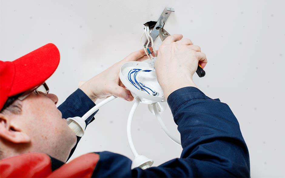 technicien électricien Paris 3